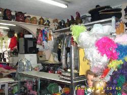 acreditado  vendo almacn taller de disfraces bogota, colombia