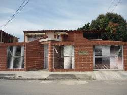 Casa Venta, Santa Cruz de Aragua, Cod 10-8704 Maracay, Venezuela