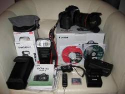Nikon D700 Digital SLR Camera with Nikon AF-S VR 24-120mm lens wales, U.K