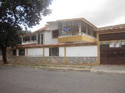 Sky group ofrece casa en Los Caobos Valencia Valencia, Venezuela