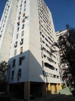 Sky Group Ofrece Apartamento, Res Parque Napoli Valencia, Venezuela