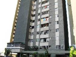 Amplio Apartamento en El Paraiso Venta Flex 10-1385     Caracas, Venezuela