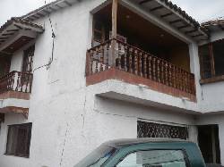 En Ilarco, casa grande de 9 al. con balcon Bogot, Colombia