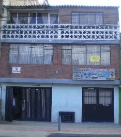 venda casa bien ubicada para bodega o vivienda bogota, colombia