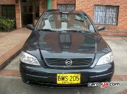 VENDO Chevrolet Astra 2002 Bogota, Colombia