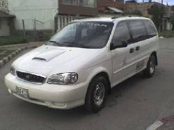 VENPERMUTO CAMIONETA KIA CARNIVAL 2002 Y MERCANCIA BOGOTA, Colombia