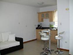 Alquilo apartamento tipo estudio en la avenida Guajira Maracaibo, Venezuela